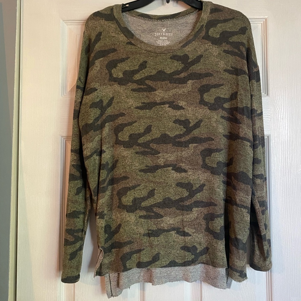 Camouflage plush long sleeve tee